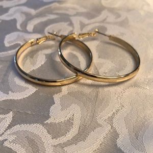 GOLD HOOP COSTUME JEWELRY